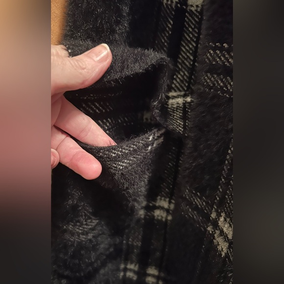 NWT, NVLT Thread Collective Black and White Eyelash Coatigen, Size XL - Picture 10 of 16